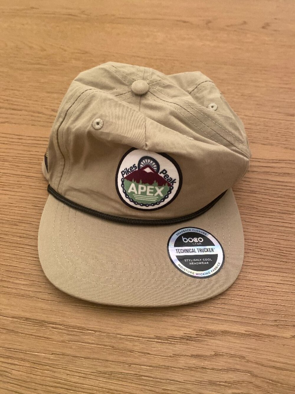 NWT Pikes Peak Apex Race Boco Gear Technical Trucker Hat One Size OS Green Gray
